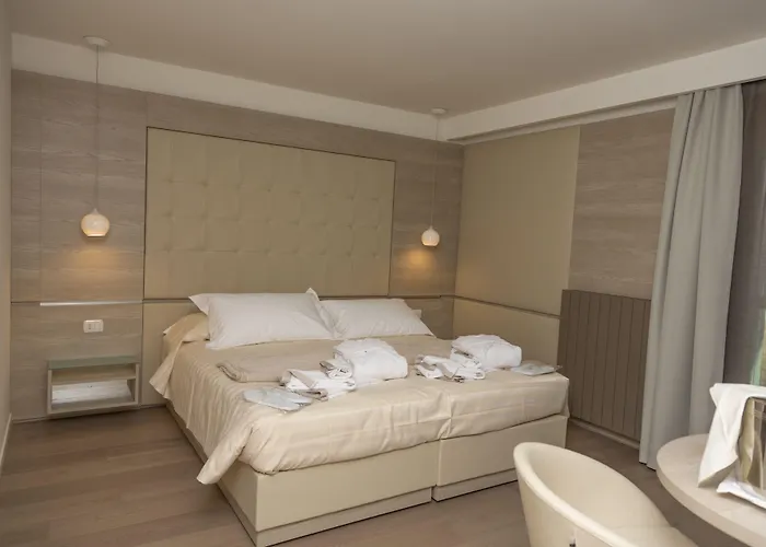 Hotel White Angel 4*