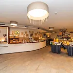 白色天使酒店