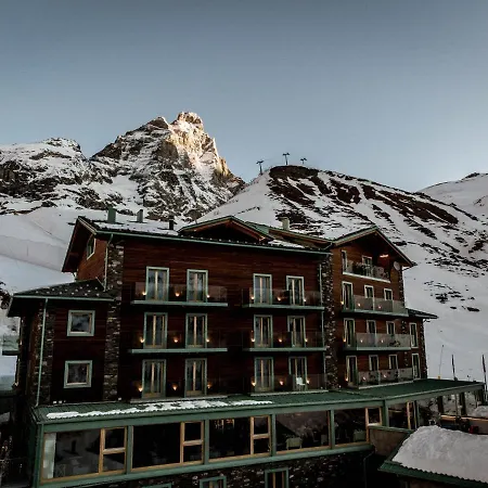 White Angel Breuil-Cervinia