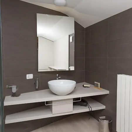 فندق وايت أنجل بيريوِل تْشيرفينيا