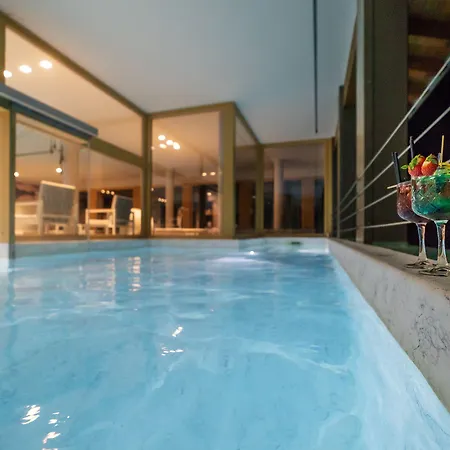 Hotel White Angel 4*