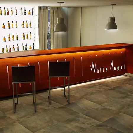 ホテル White Angel