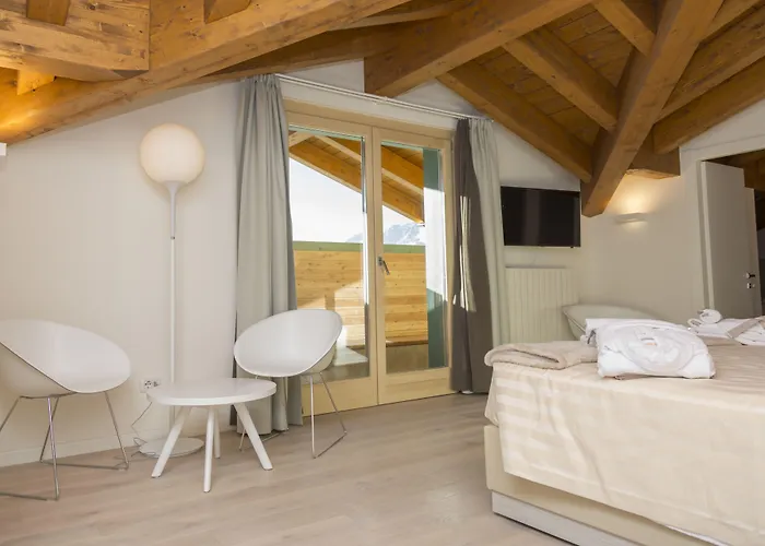 Hotel White Angel 4*