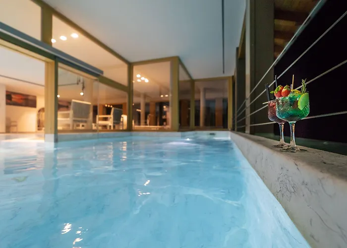 Hotel White Angel 4*