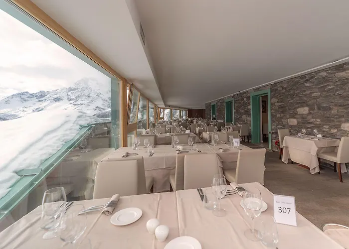 Hotel White Angel 4*