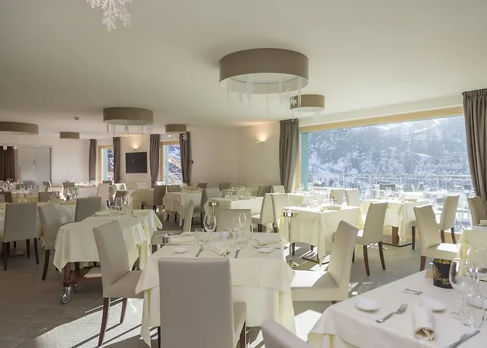 Hotel White Angel 4*